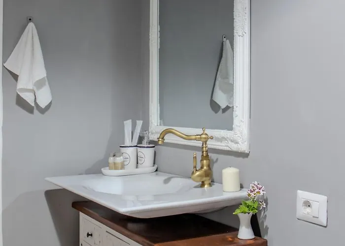 Old Town By Humpback * Craiova